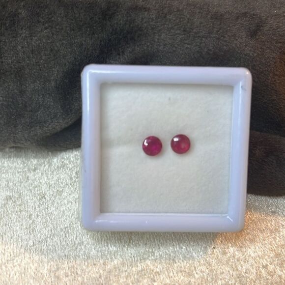 Niassa Tound Rubies set of two 1.33 ctw - Picture 5 of 8